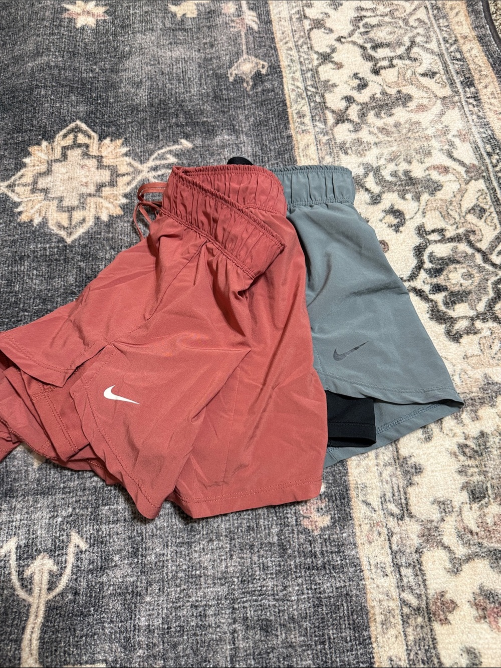 Nike Women's Running Shorts Duo - Coral and Light Gray - Picture 6 of 6